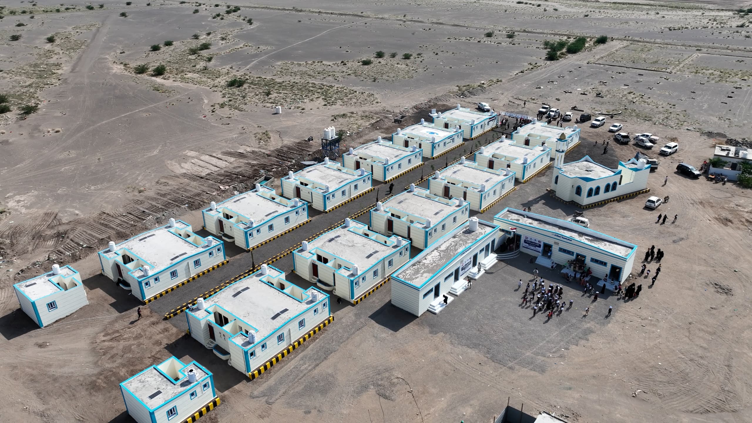 بحضور رسمي وشعبي افتتاح قرية نماء(2) السكنية للنازحين بمديرية الخوخة -محافظة الحديدة